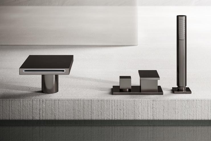 Eckige Wannenarmatur