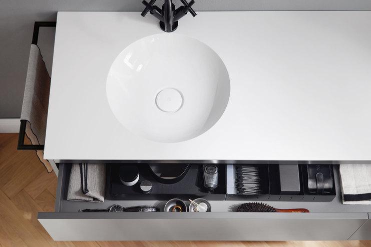 Unterschrank mit grauer Front