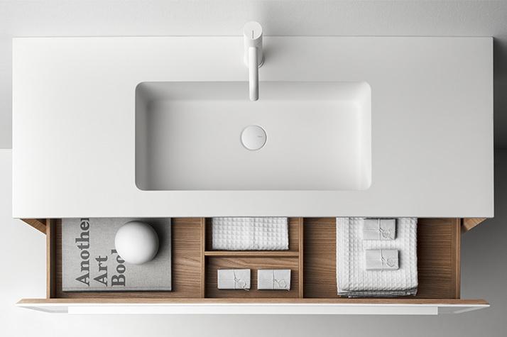 Unterschrank mit einem Auszug