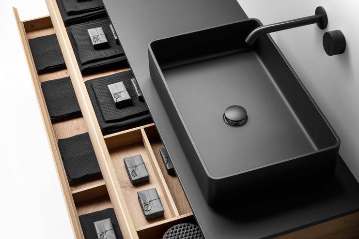 Waschtisch Via Veneto geöffnet