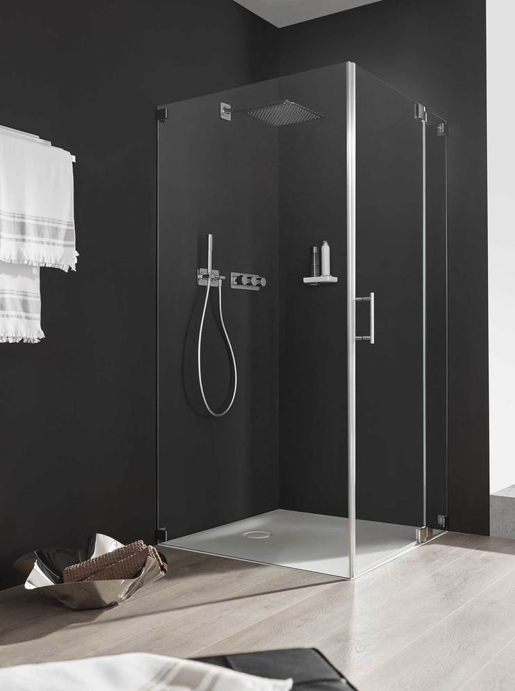 Duschabtrennung mit Pendeltür