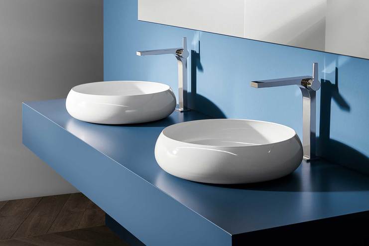 zwei Handwaschbecken