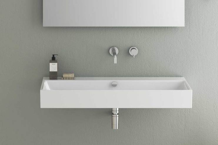 Eckiges Waschbecken wandhängend